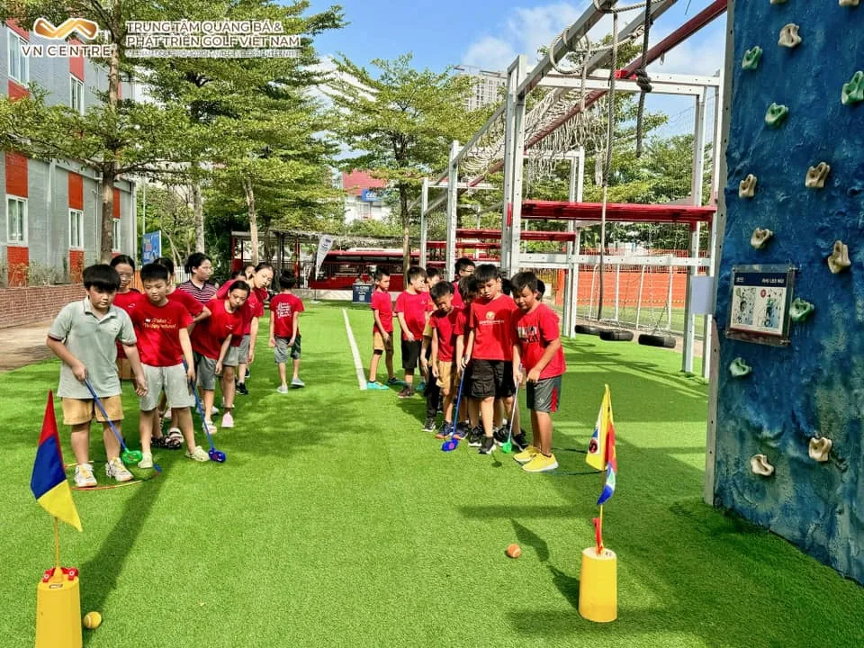 Alpha An Khánh: gần 1000 học sinh trải nghiệm golf cùng SNAG - 491302355 1249995413798796 1392260260066652148 n
