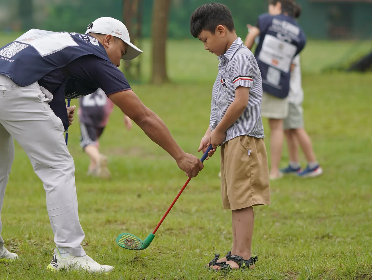 HLV SNAG khác gì HLV golf truyền thống? - HLV SNAG trên sân
