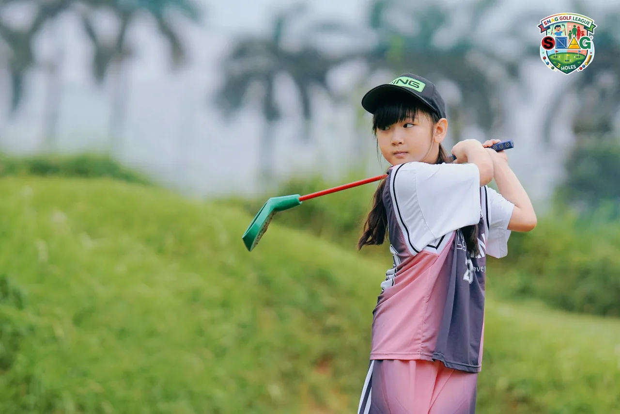 Những cú swing vụng về một cách hoàn hảo - 673188611 1573599111438423 1694179677863290919 n