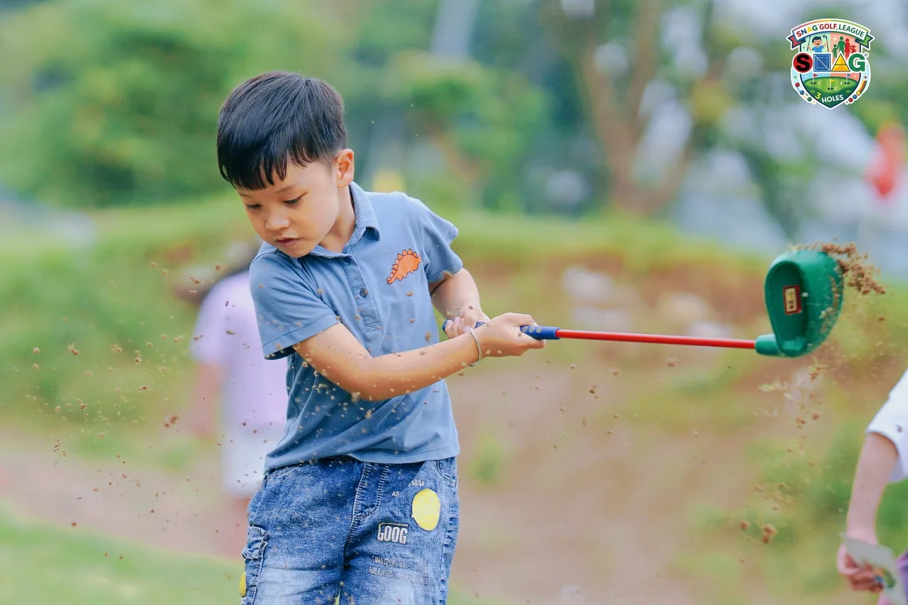 Những cú swing vụng về một cách hoàn hảo - 677169202 1573599121438422 6273525578913615631 n