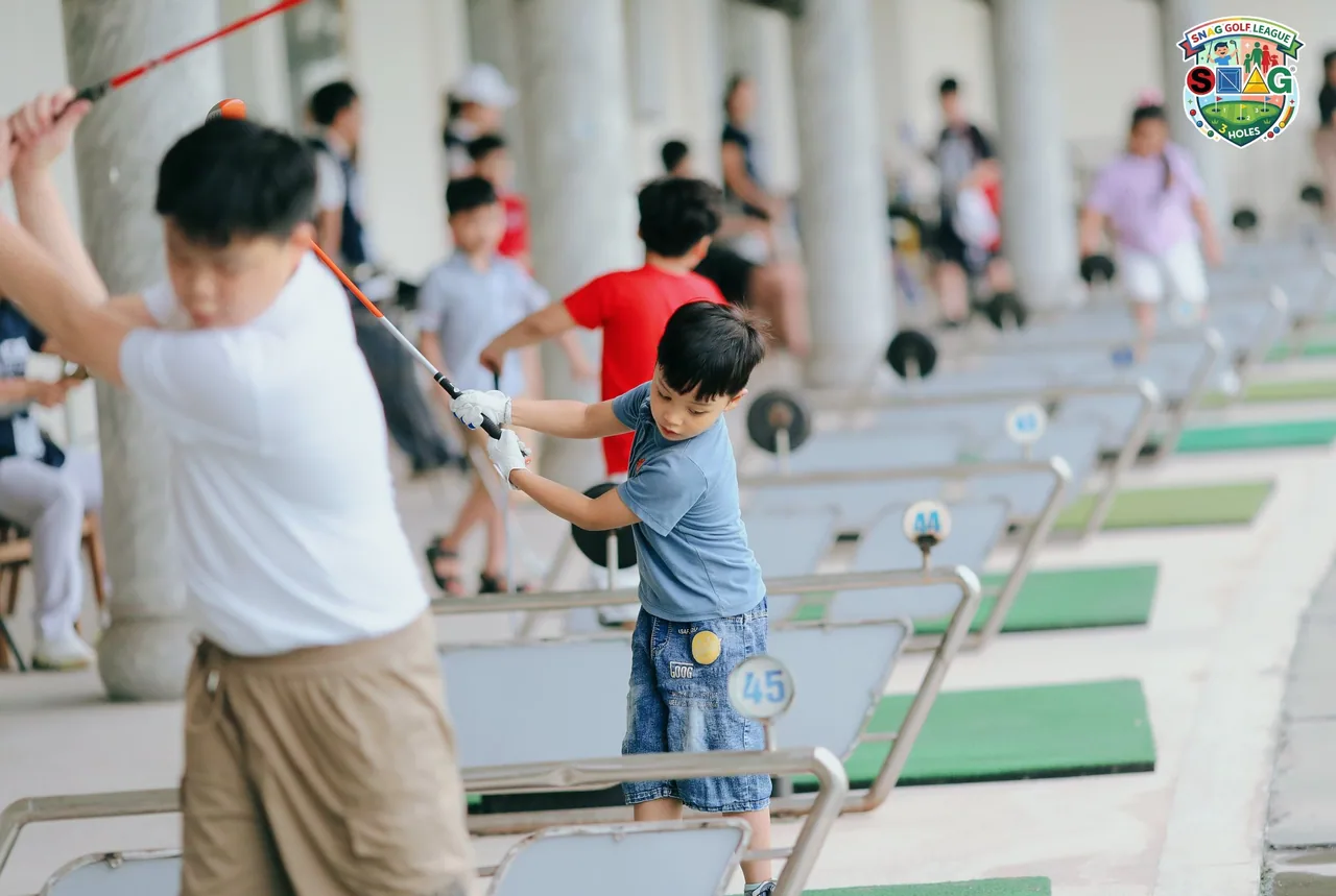Từ bóng to đến bóng nhỏ: Khi trẻ bước gần hơn tới golf thật - 673862633 1574049164726751 3532382218000712369 n