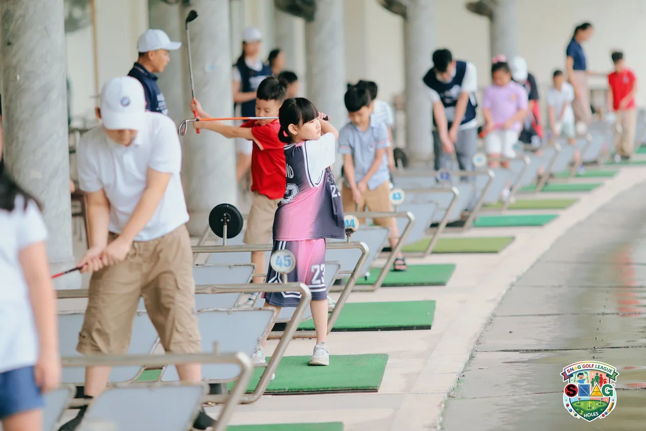 Từ bóng to đến bóng nhỏ: Khi trẻ bước gần hơn tới golf thật - 677231193 1574049301393404 2957262149006860281 n