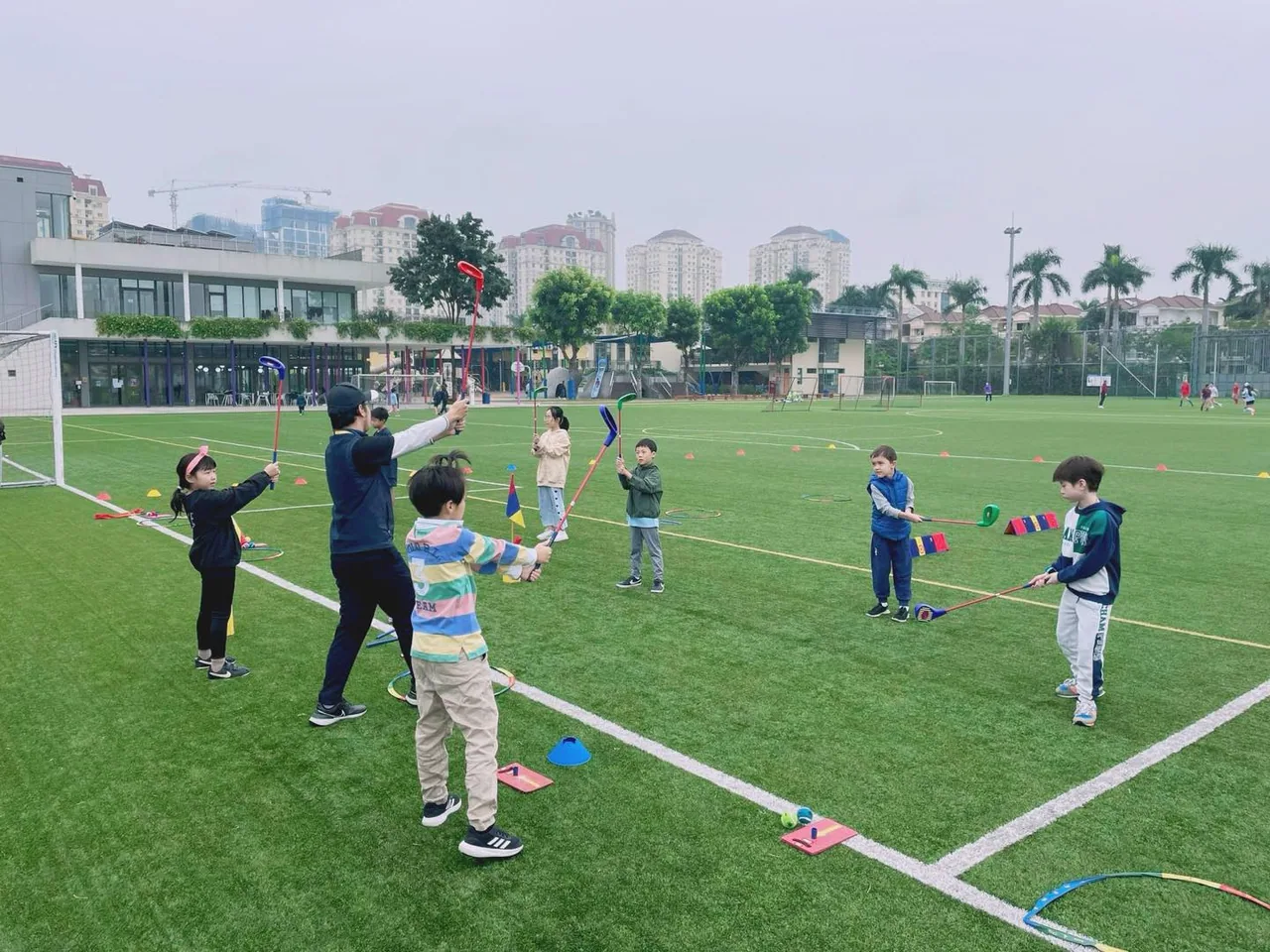 UNIS triển khai golf trong môi trường trường quốc tế - 489664296 1232294105568927 4185289401807912858 n