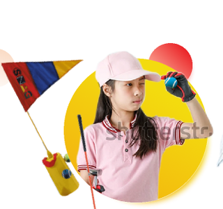 Học sinh tập golf trong môi trường trường học